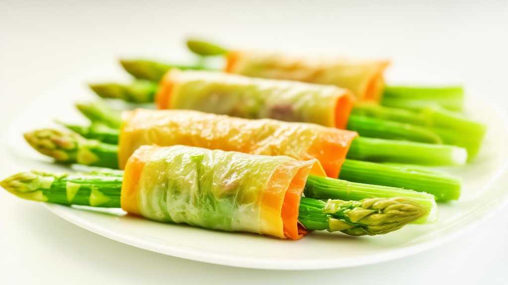 Asparagus and Minced Meat Rollups