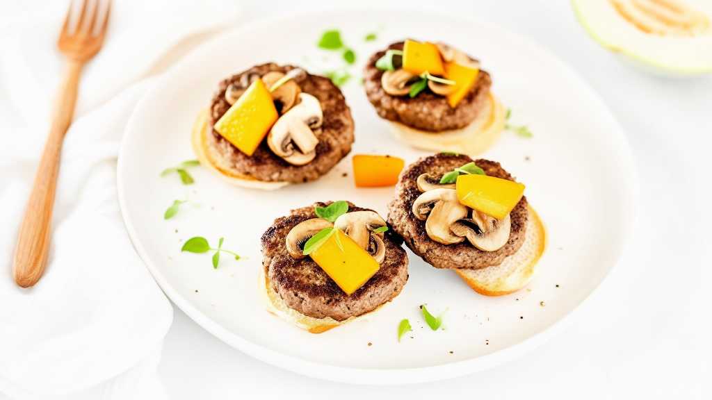 Mushroom and Cantaloupe Low Carb Burgers