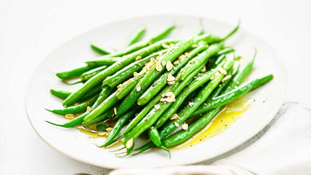 Keto Sauteed Green Beans with Vinegar Glaze
