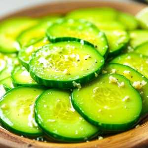 Avocado Cucumber Salad with Apple Cider Vinegar