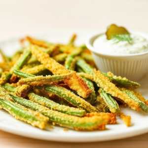 Crispy Baked Green Bean Fries with Dill Pickle Dip